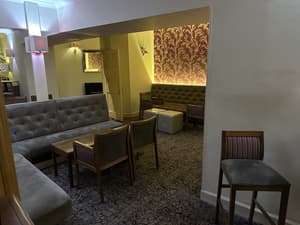 thumbnail: Bar (on property)