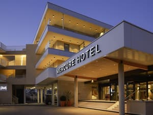 thumbnail: Exterior