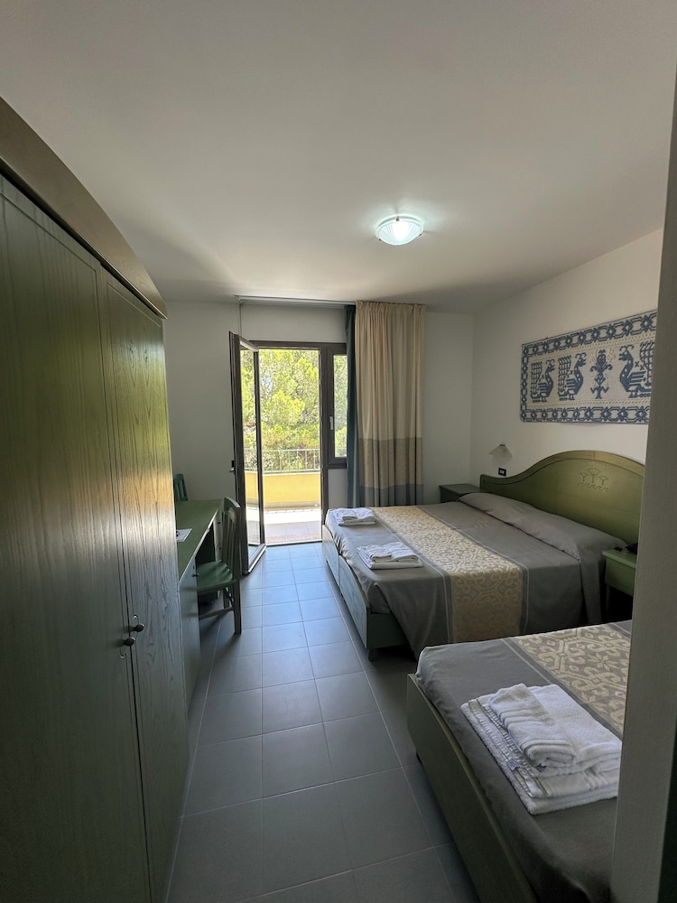 Room amenity