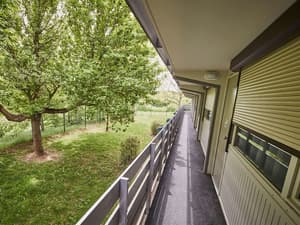 thumbnail: Exterior