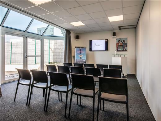 On-Site,Business/Events,Meeting Room,Miscellaneous