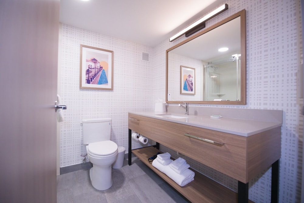 Bathroom shower