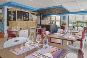thumbnail: Restaurant