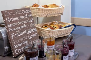 thumbnail: Breakfast buffet