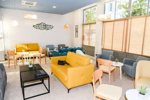 thumbnail: Bar (on property)
