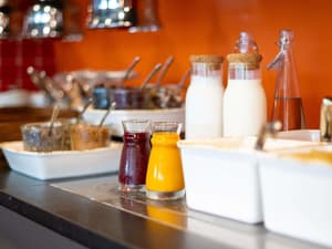 thumbnail: Breakfast area