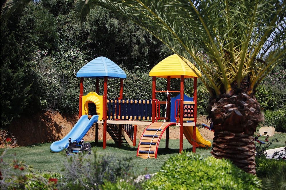 Children's play area - outdoor