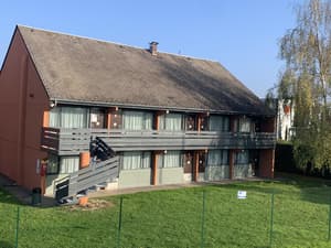 thumbnail: Exterior