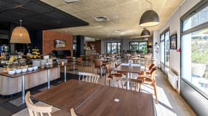 thumbnail: Breakfast area