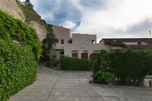thumbnail: Front of property