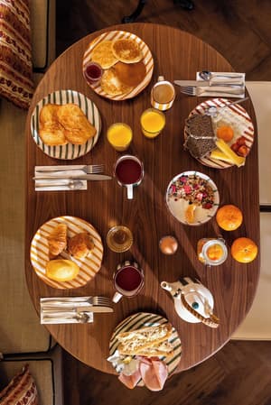 thumbnail: Breakfast area