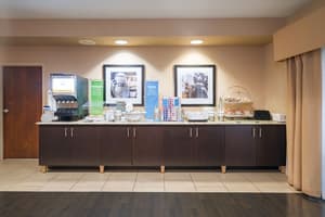 thumbnail: Breakfast area