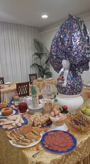 thumbnail: Breakfast buffet