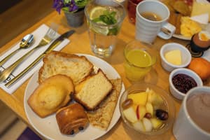 thumbnail: Breakfast buffet