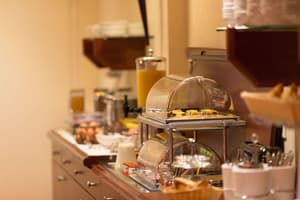 thumbnail: Breakfast area