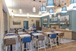 thumbnail: Restaurant