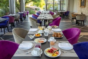 thumbnail: Breakfast area
