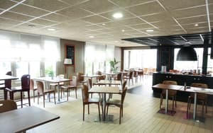 thumbnail: Restaurant