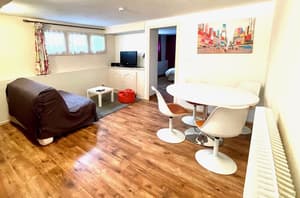thumbnail: Lounge