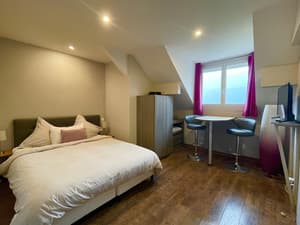 thumbnail: Room