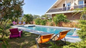 thumbnail: Outdoor pool