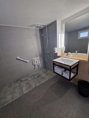thumbnail: Accessible bathroom
