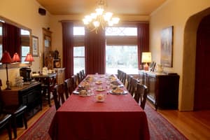 thumbnail: In-room dining