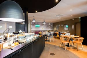 thumbnail: Restaurant