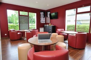 thumbnail: Bar (on property)