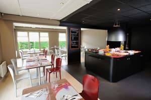 thumbnail: Restaurant