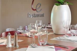 thumbnail: Restaurant