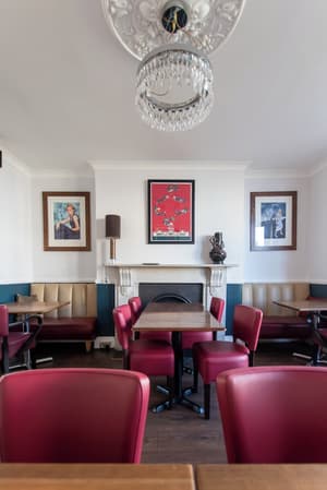 thumbnail: Bar (on property)
