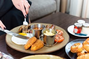 thumbnail: Room service - dining
