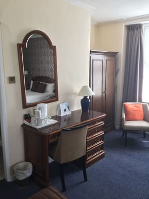 thumbnail: Room amenity