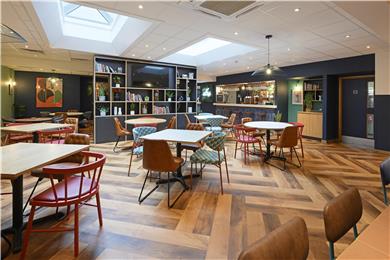 Dining,Dining Area,Restaurant,On-Site