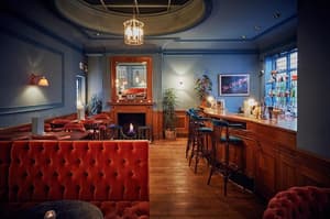 thumbnail: Bar (on property)