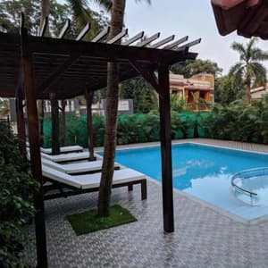 thumbnail: Pool
