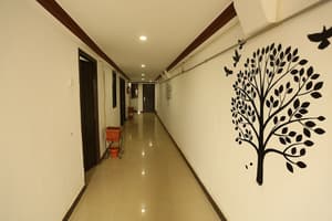 thumbnail: Interior entrance