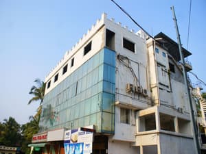 thumbnail: Front of property