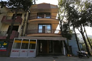 thumbnail: Front of property