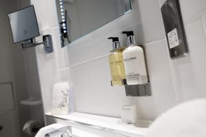 thumbnail: Bathroom