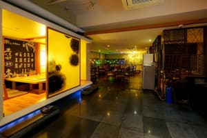 thumbnail: Bar (on property)