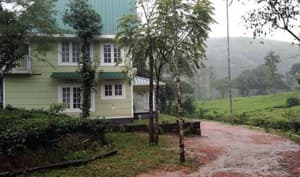 thumbnail: Property grounds