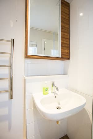 thumbnail: Bathroom sink