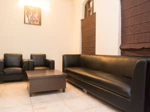 thumbnail: Lobby sitting area