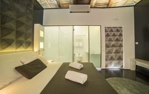 thumbnail: Room amenity