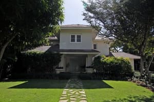 thumbnail: Property grounds