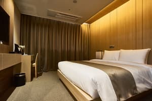 thumbnail: Room