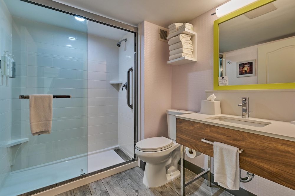 Bathroom shower