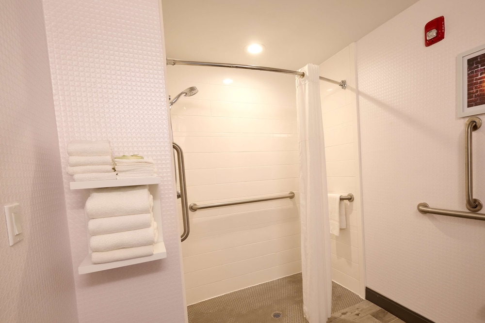 Bathroom shower